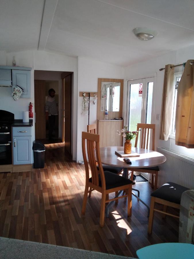 Private Caravan Situated At Parkdean Holiday Resort St Margaret'S At Cliffe Number 18 외부 사진