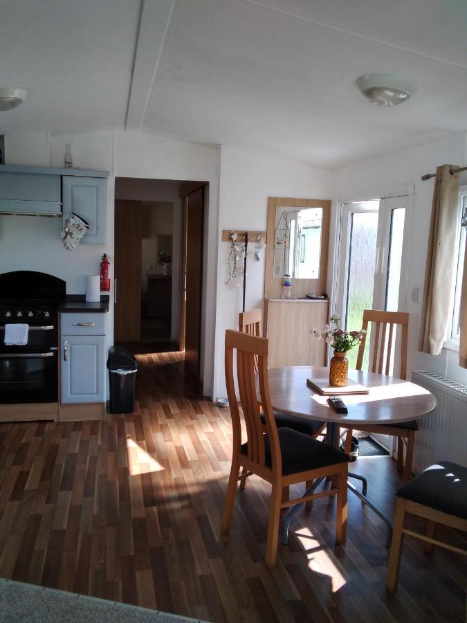 Private Caravan Situated At Parkdean Holiday Resort St Margaret'S At Cliffe Number 18 외부 사진