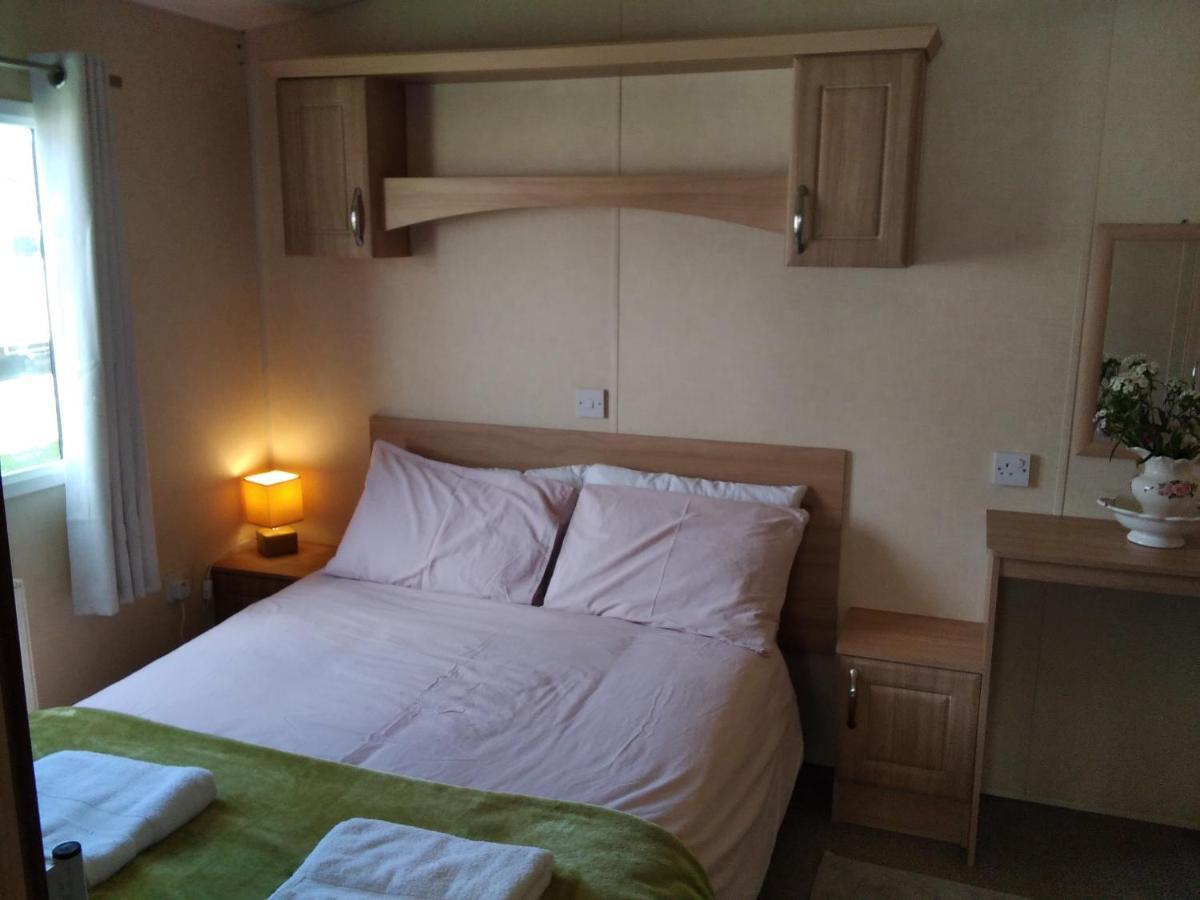 Private Caravan Situated At Parkdean Holiday Resort St Margaret'S At Cliffe Number 18 외부 사진
